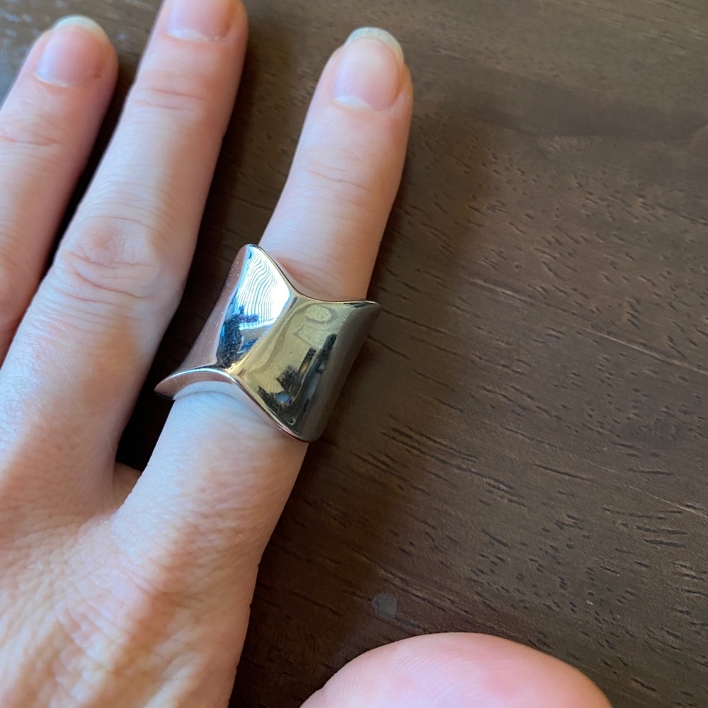 Park Lane MUSE silver ring size 5